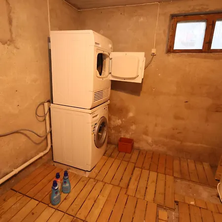 Apartment Close To Center, 900 M, 2 Bedrooms, 1st Floor