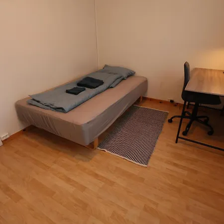 Close To Center, 900 M, 2 Bedrooms, 1st Floor Apartment Tromso