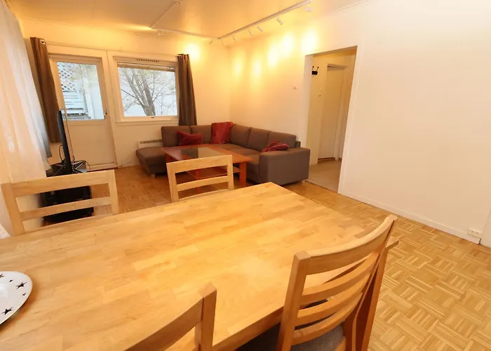 Apartamento Close To Center, 900 M, 2 Bedrooms, 1st Floor *