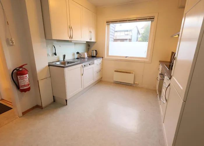 Close To Center, 900 M, 2 Bedrooms, 1st Floor Apartamento *