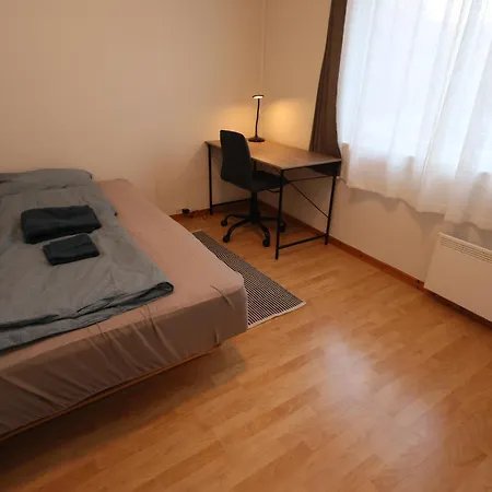 Leilighet Close To Center, 900 M, 2 Bedrooms, 1st Floor *